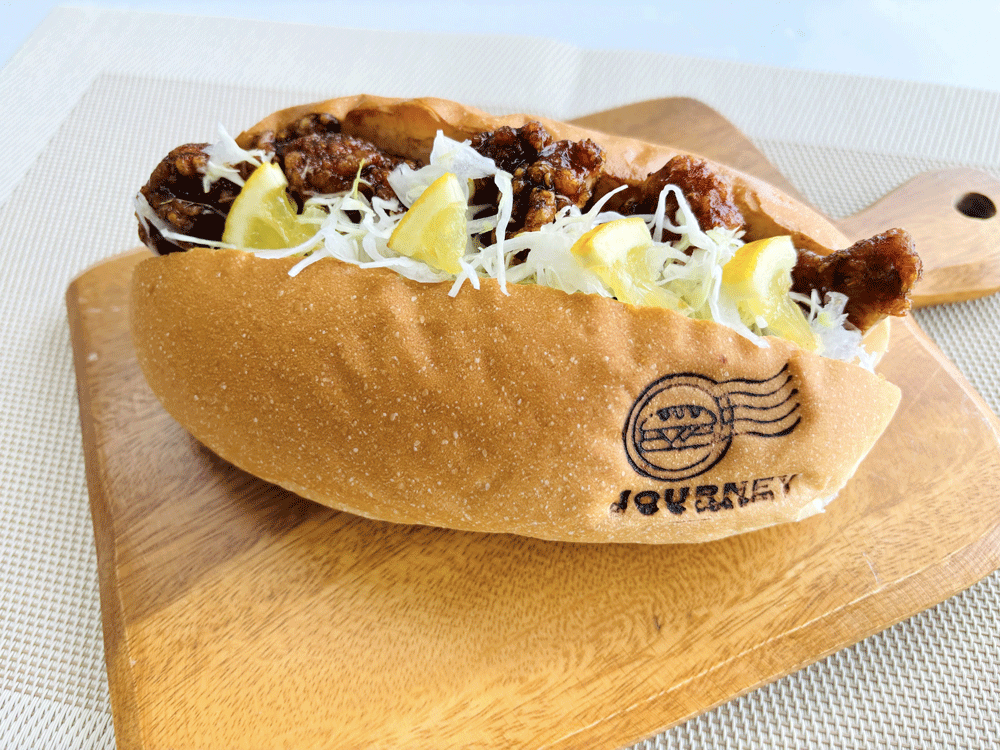 鶏肉のレモン煮風コッペ